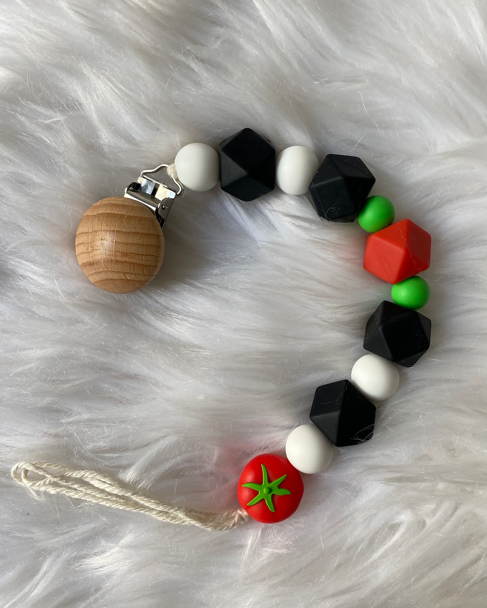  Attache sucette – Tomate Noir en silicone hypoallergénique