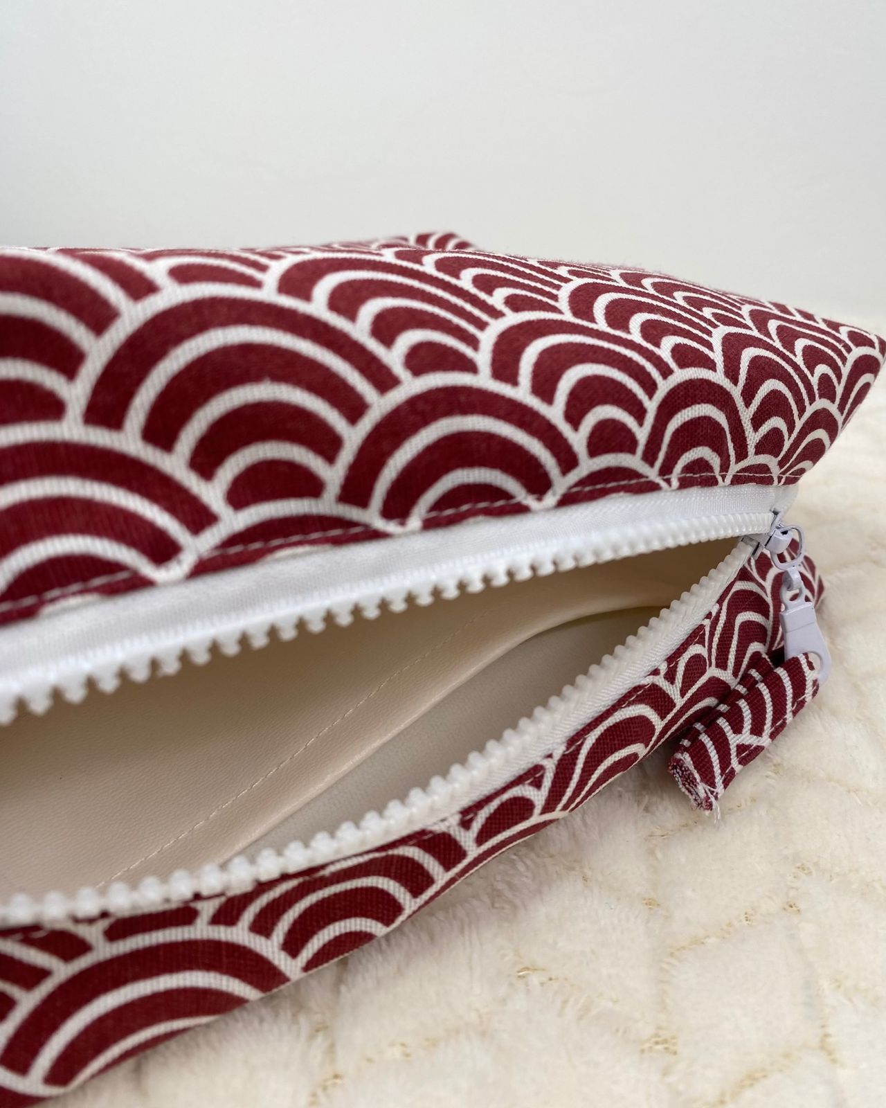 Trousse - Arcs BordeauxTrousse imperméableBABYMATBABYMATTrousse Arcs Bordeaux